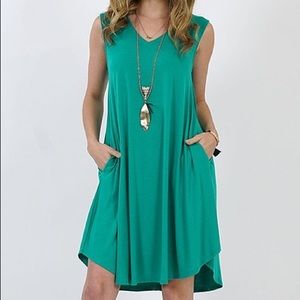 NWOT Pocket V-Neck Dress